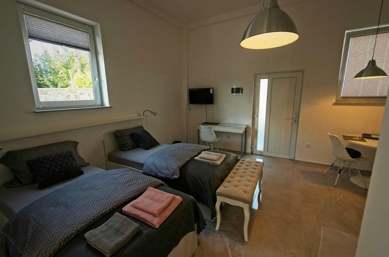 Apartments Drevi Ljubljana Buitenkant foto
